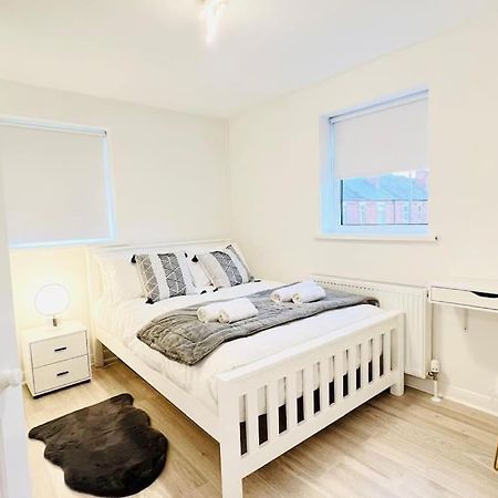 New Fully Furnished Cosy Home Balderton Екстер'єр фото